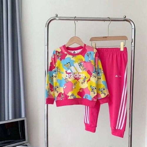 ชุดเซต ชุดวอร์มเด็ก Adidas แท้ สีชมพู